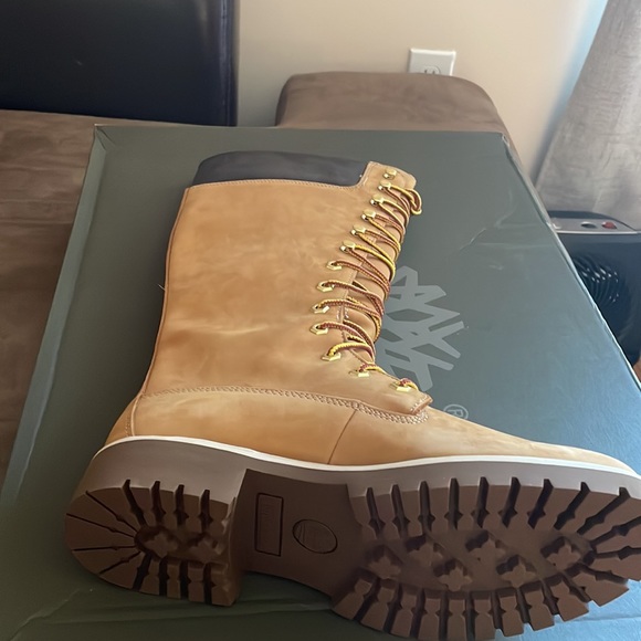 Women’s Timberland premium 14-inch waterproof boots - Picture 11 of 14